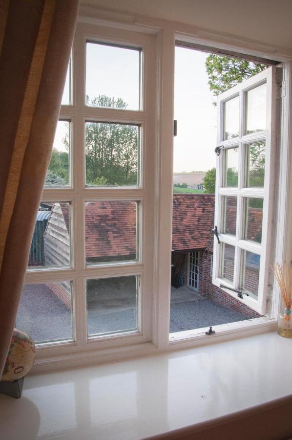 Milton Farm Bed & Breakfast East Knoyle Exterior photo
